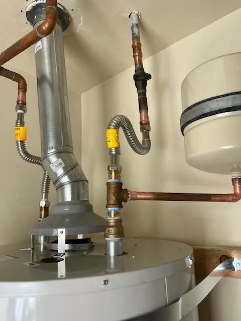 Water heater installation and plumbing repair in Rio Hondo